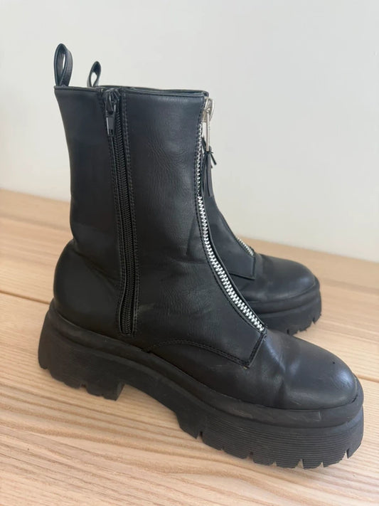 Primark Chunky Biker Zip Boot, photo 2 of 5