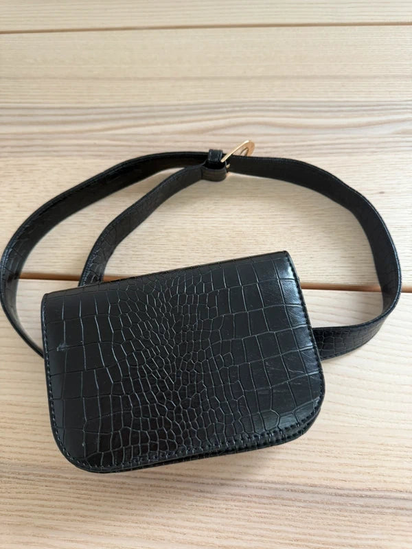 Belt Bag Black Crocodile Style, preloved