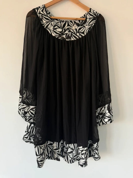 Vintage apricot black and white dress, preloved