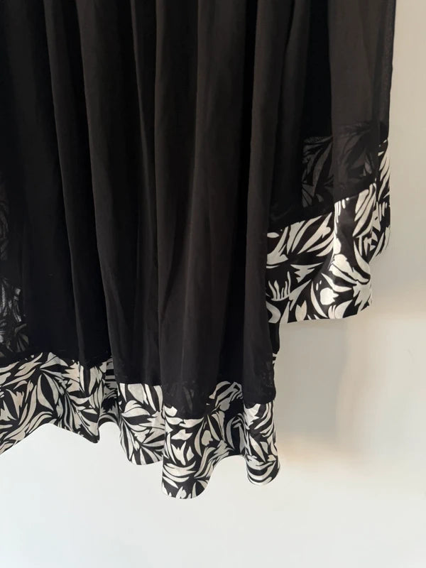 Vintage apricot black and white dress, photo 4 of 5