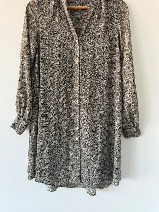 H&M leafy roomy shirt dress, photo 2 of 3