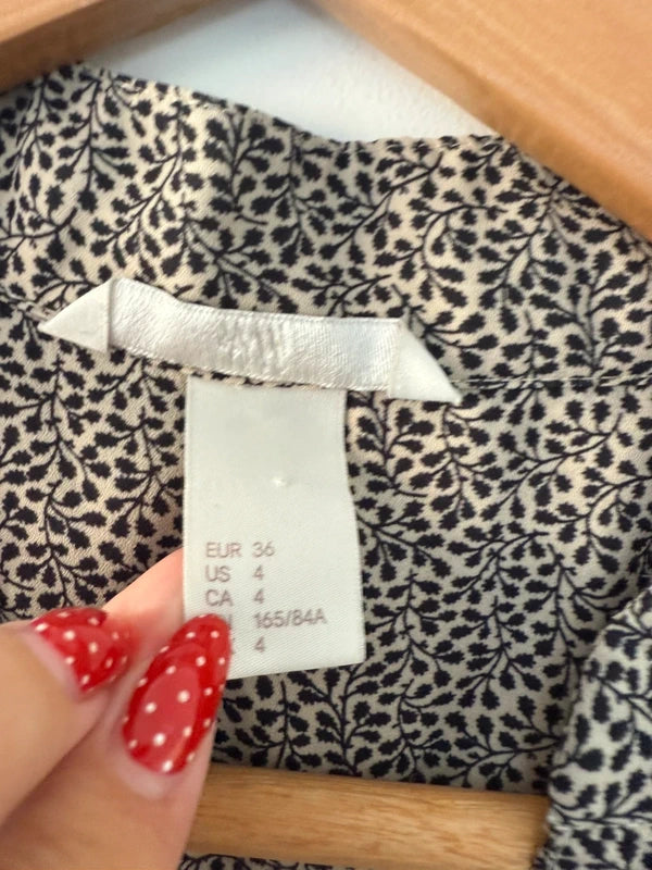 H&M leafy roomy shirt dress, photo 3 of 3