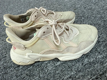 Adidas trainers, photo 2 of 5
