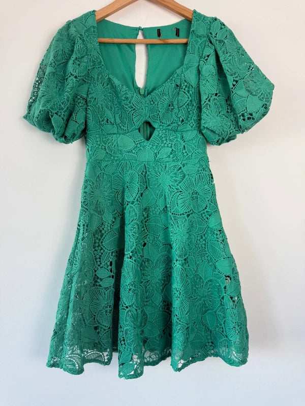 Lipsy green lace smock dress, photo 2 of 5