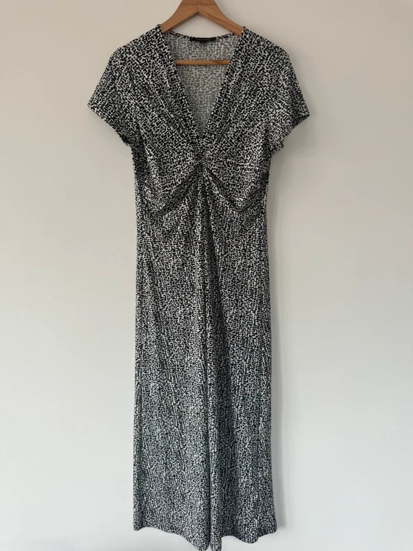 Nick verreos black and white print long dress, preloved