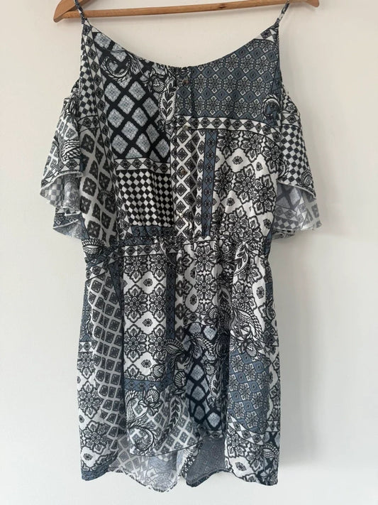 Select patterned play suit, photo 2 of 4