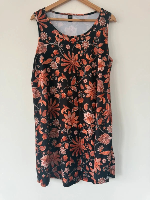 Emery rose patterned dress, preloved